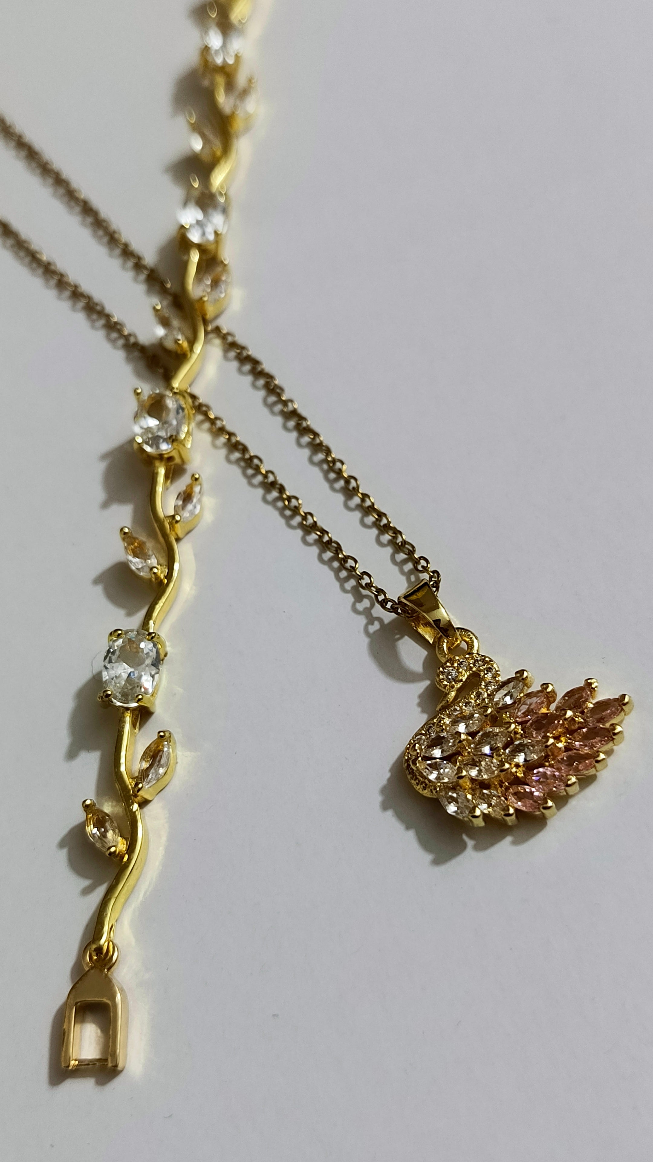 Royal Swan and Tulip Vine Set